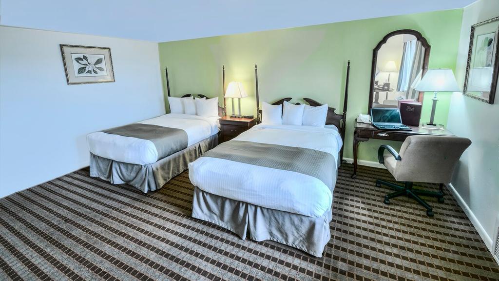The Inn At Reading Hotel & Conference Center Bilik gambar