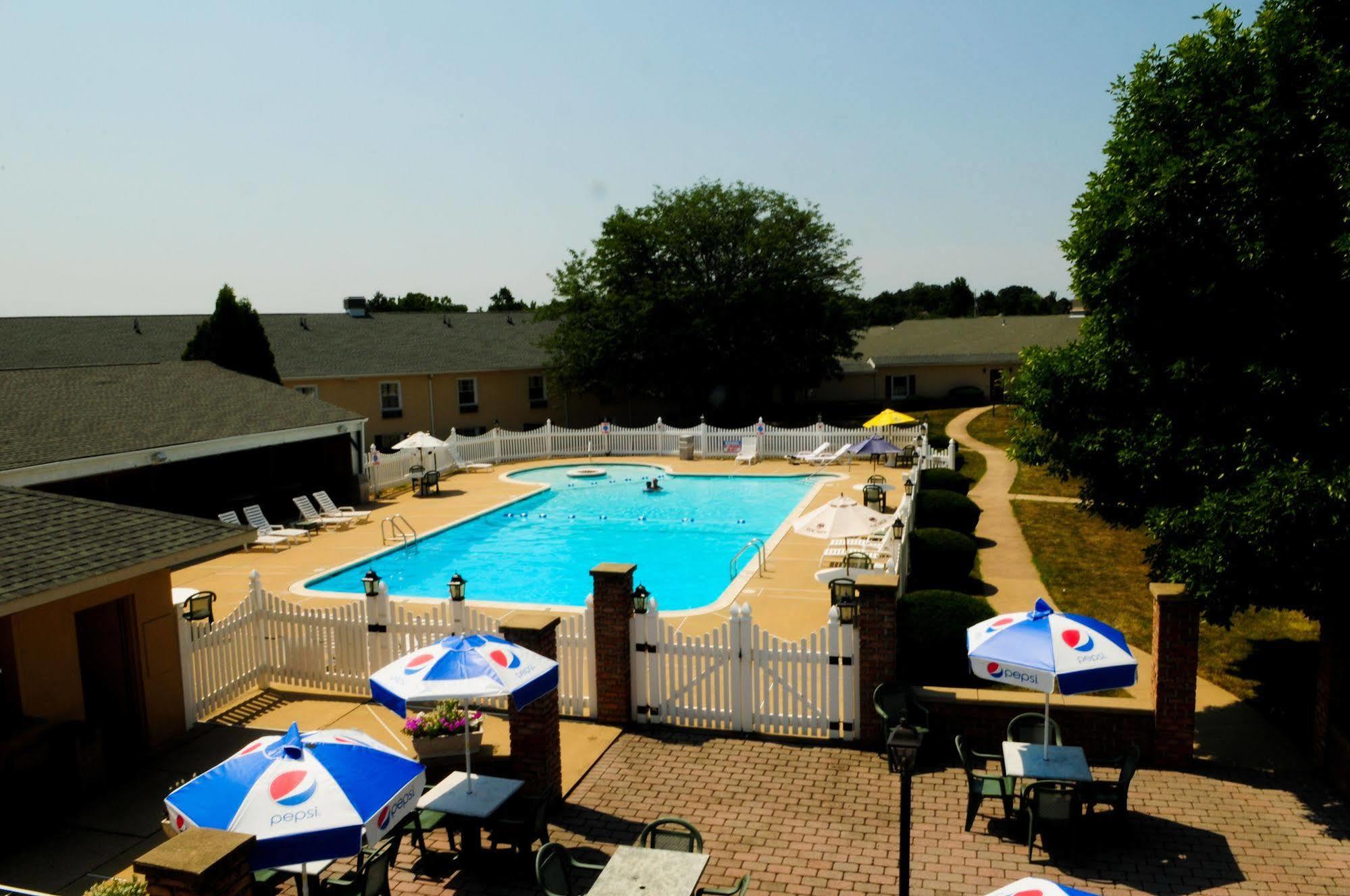 The Inn At Reading Hotel & Conference Center Luaran gambar